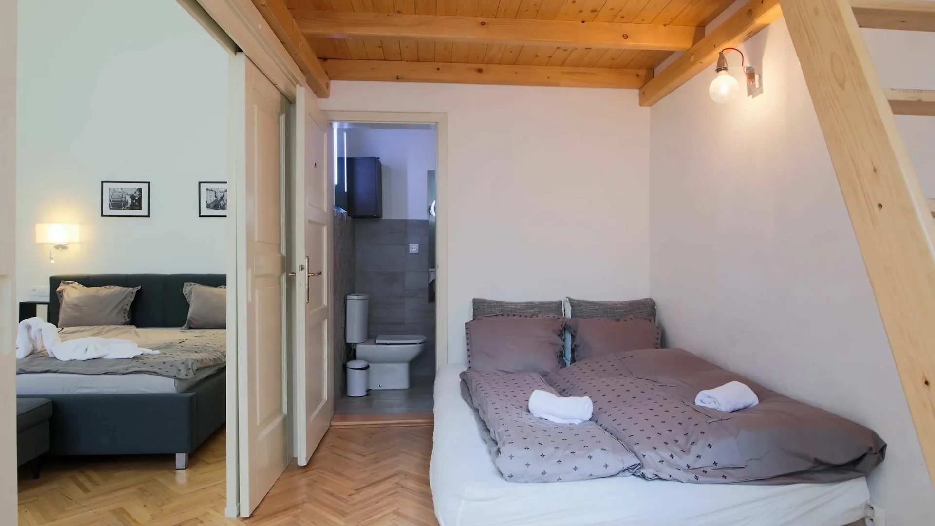 Wenceslas Apartment For 10 With Ac location